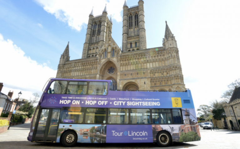 Lincoln offers free open top city tour bus rides