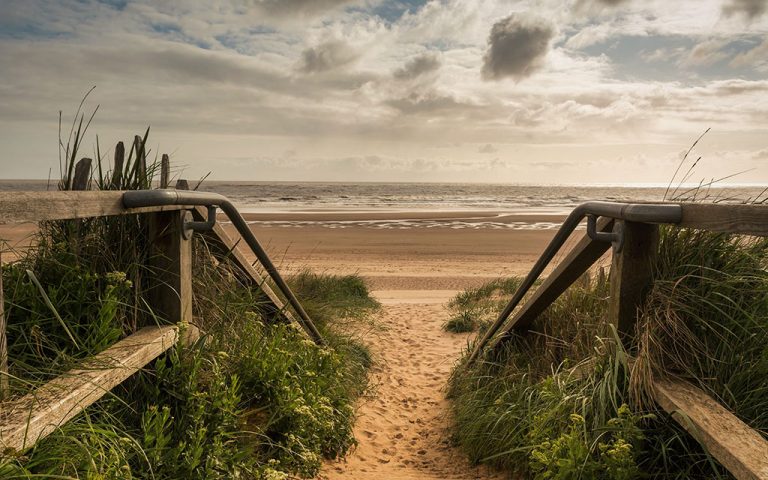 Environment Agency begins £7m beach-boosting sand import on Lincolnshire coast