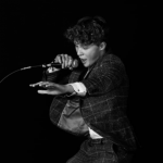 James-Perfoming-823×1024