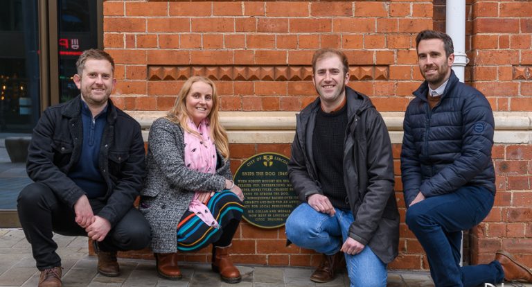 Snips the fundraising dog to be honoured with a new statue in Lincoln