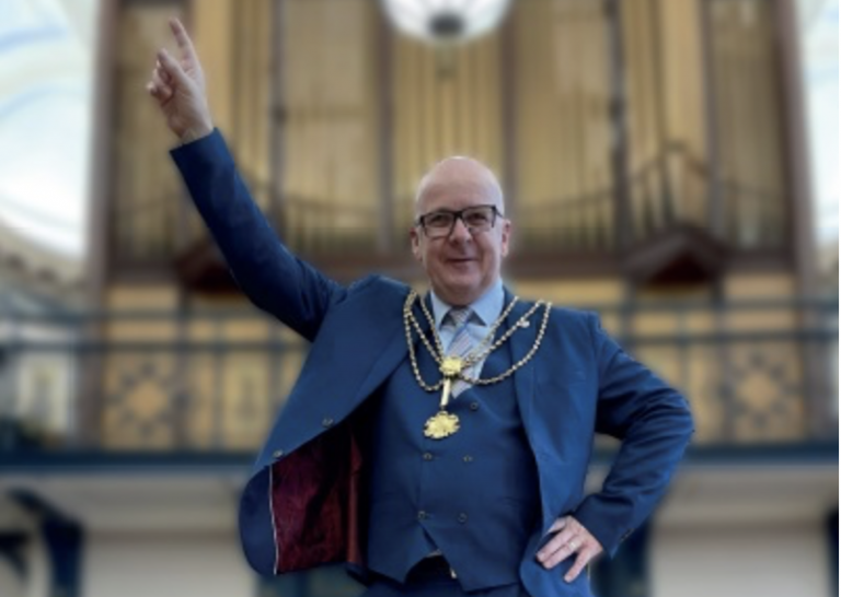 Mayor sets his sights on Dancethon as part of his fundraising campaign