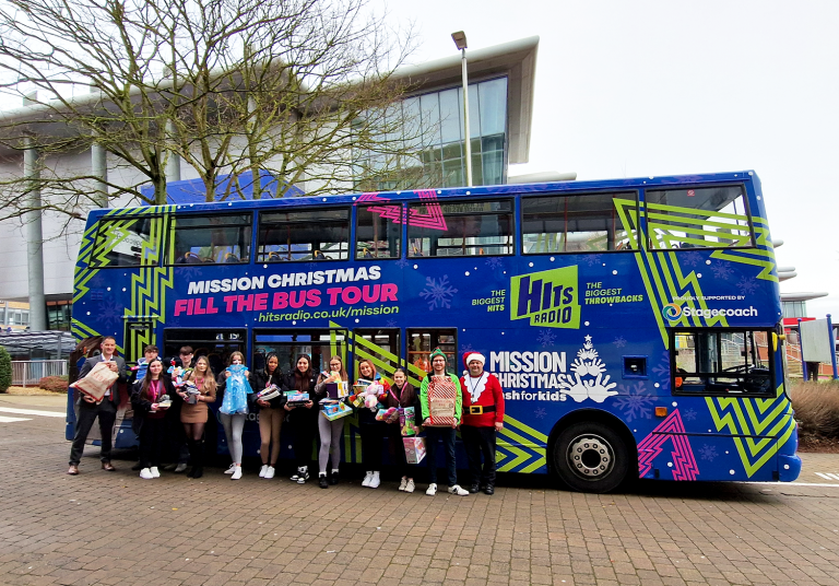 Lincoln College spreads festive cheer in support of Cash for Kids charity