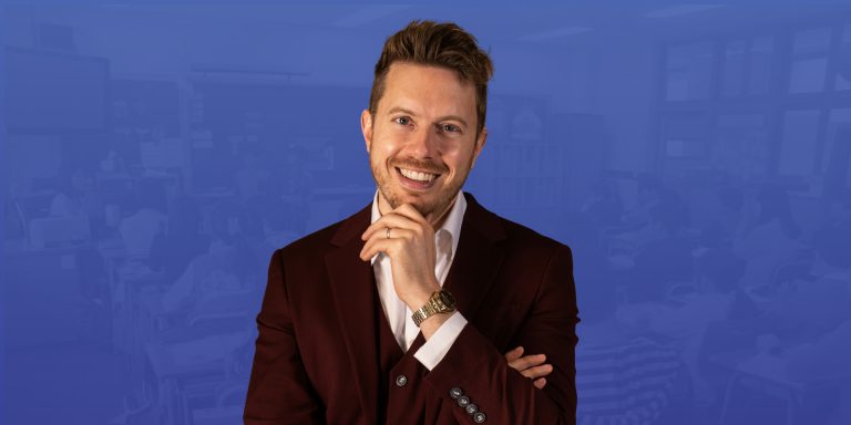 Viral sensation and Britain’s favourite school teacher James B Partridge to bring Primary School Bangers tour to Scunthorpe