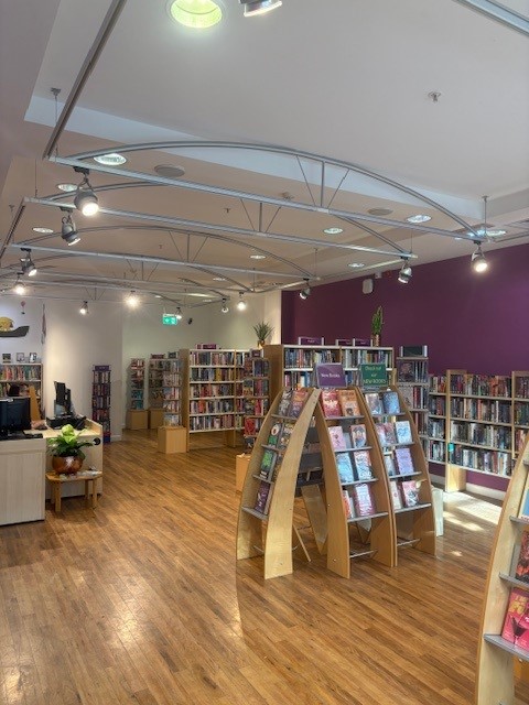 Pop-up library opens in Grimsby town centre