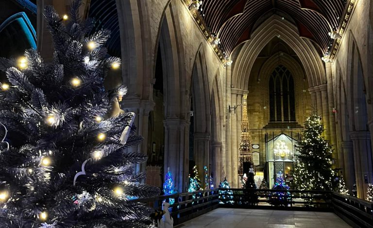 Grantham school joins Carol Service in celebration of town’s hospital